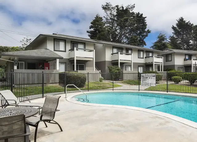Photo of 939 Heather Cir, Salinas, CA 93906