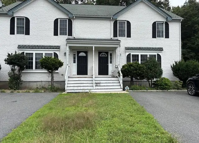 Property at 10 Canali Dr #10, Milford, MA, 01757, 3 beds, 1.5 baths, [object Object]