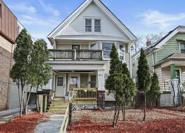 Property at 944 N 37th St Unit 944B, Milwaukee, WI, 53208, 2 beds, 1 bath, [object Object]