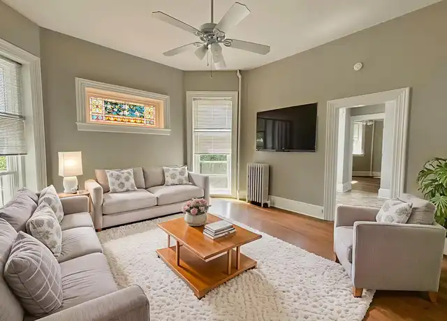 Property at 17 Greenway Rd Unit 4, New London, CT, 06320, 1 bed, 1 bath, [object Object]