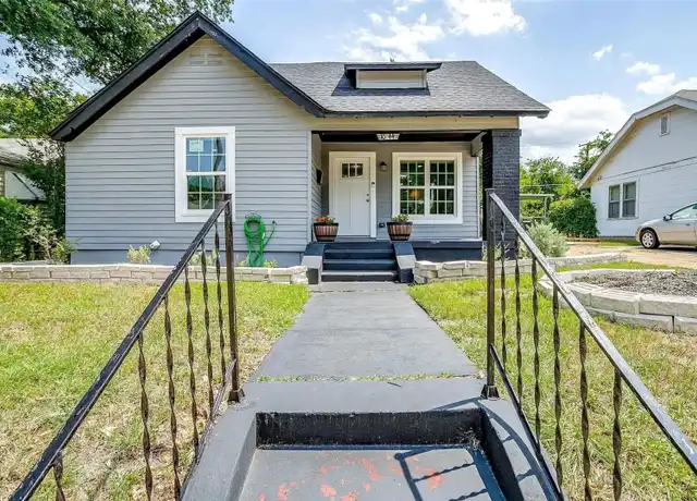 Property at 1044 E Ramsey Ave, Fort Worth, TX, 76104, 2 beds, 1 bath, [object Object]