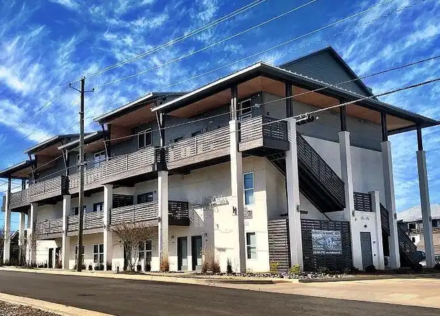 Property at St. Thomas Flats - 922 23rd Ave E, Tuscaloosa, AL, 35404, 1 bed, 1 bath, [object Object]