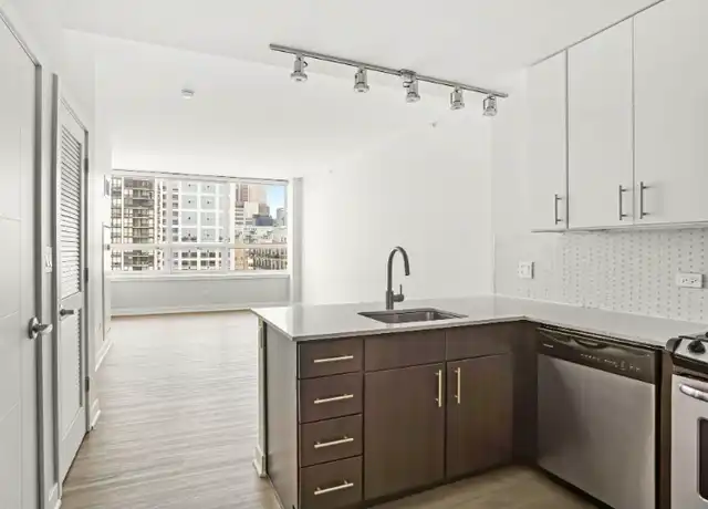Property at 741 W Adams St, Chicago, IL, 60661, 1 bed, 1 bath, [object Object]