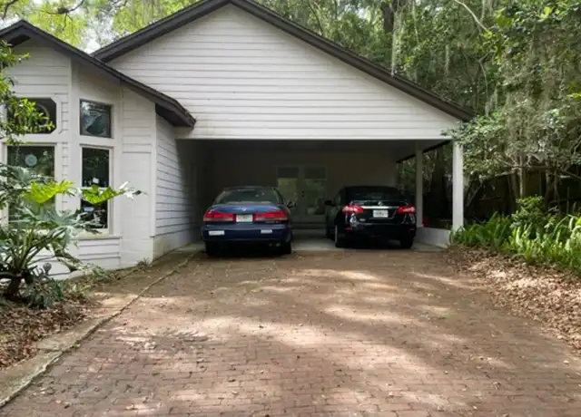 Property at 220 NW 26th St, Gainesville, FL, 32607, 4 beds, 2 baths, [object Object]