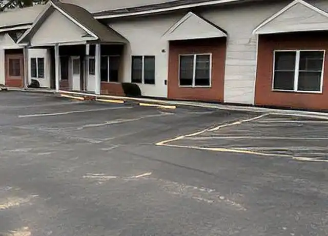 Property at 3400 E River Rd Unit 10, Rochester, NY, 14623, 3 beds, 1 bath, [object Object]