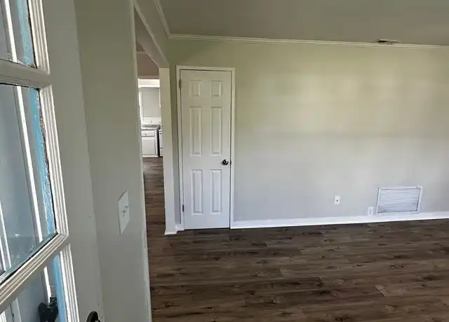 Property at 1610 Garland Pl, Valdosta, GA, 31602, 3 beds, 1 bath, [object Object]