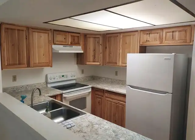 Property at 3325 N Glen Creek Dr, Tucson, AZ, 85712, 3 beds, 2 baths, [object Object]