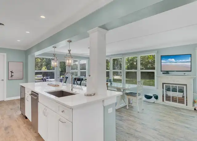 Property at 706 Iris Ln, Vero Beach, FL, 32963, 3 beds, 2.5 baths, [object Object]