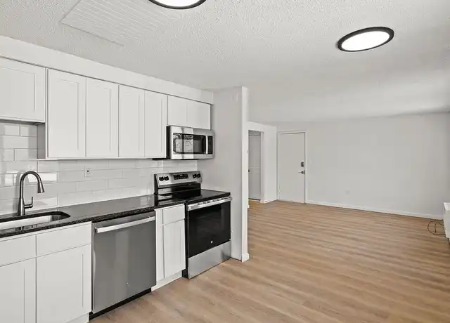 Property at Timberlane Apartments - 5000 Oak Crest Courtyard, Syracuse, NY, 13219, 2 beds, 1-1.5 bath, [object Object]