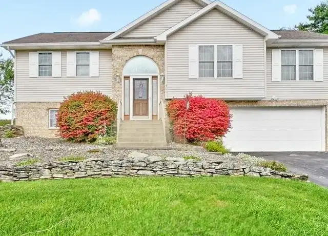 Property at 406 Roanoke Ln, Scranton, PA, 18504, 4 beds, 2.5 baths, [object Object]