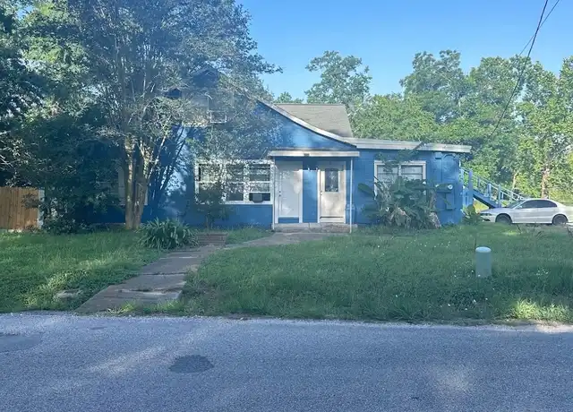 Property at 310 N Rockisland St, Angleton, TX, 77515, 1 bed, 1 bath, [object Object]