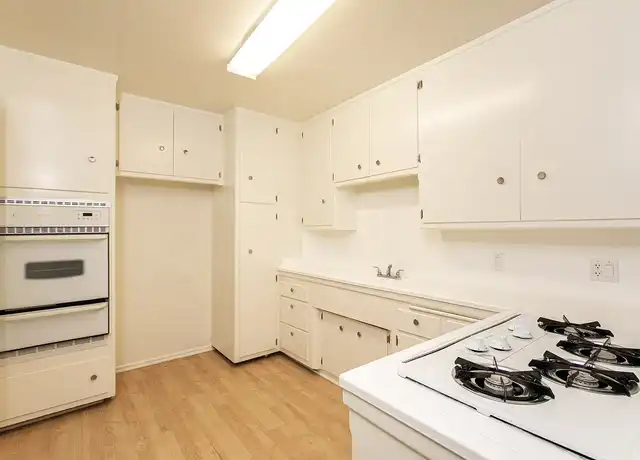 Property at Formosa Plaza - 1640 N Formosa Ave, Los Angeles, CA, 90046, 1-2 bed, 1-2 bath, [object Object]