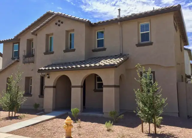Property at 2924 S Washington St, Chandler, AZ, 85286, 3 beds, 2.5 baths, [object Object]