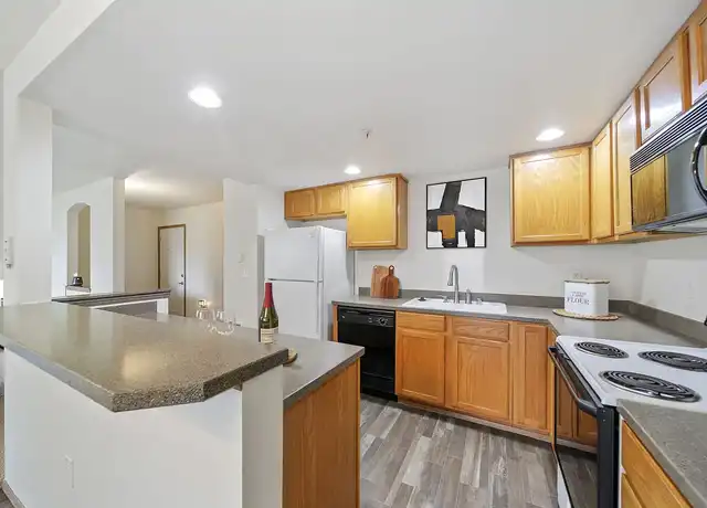 Property at Willow Springs - 608 39th Ave SW, Puyallup, WA, 98373, 1-2 bed, 1 bath, [object Object]
