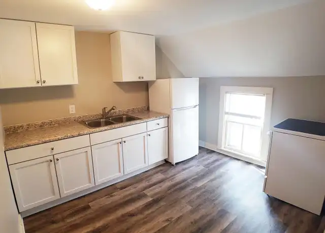 Property at 321 8th St NW Unit 321-2, Faribault, MN, 55021, 2 beds, 1 bath, [object Object]