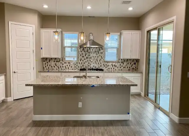 Property at 612 W Derringer Way, Chandler, AZ, 85286, 4 beds, 3 baths, [object Object]