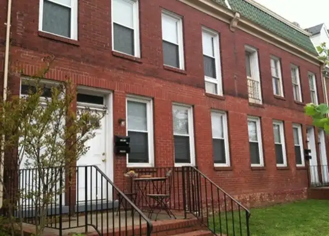 Property at 2103 W Cary St Fl A, Richmond, VA, 23220, 2 beds, 1 bath, [object Object]