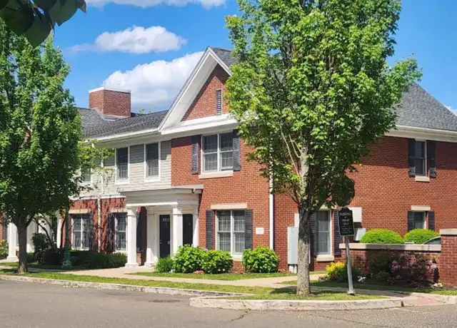 Property at 39 Hazel St, Stamford, CT, 06902, 2 beds, 2 baths, [object Object]
