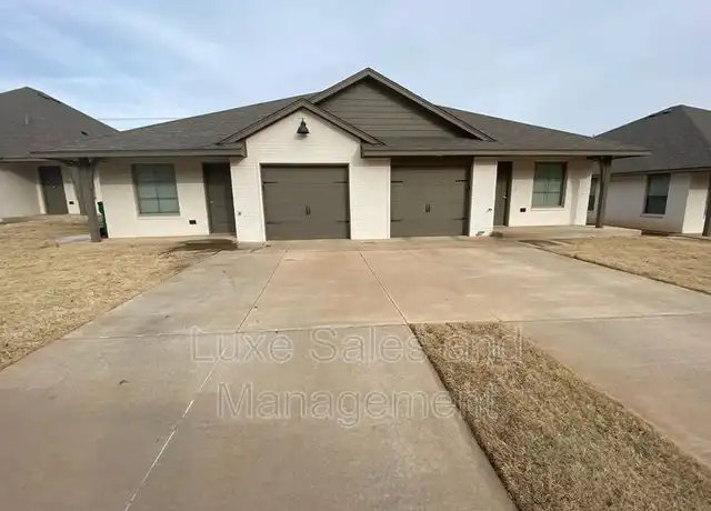 Property at 11512 N Lincoln Blvd, Oklahoma City, OK, 73114, 2 beds, 2 baths, [object Object]