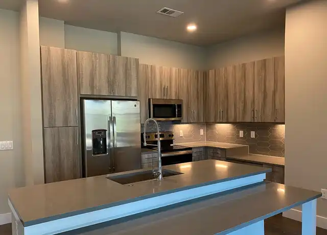 Property at 1906 1/2 Airport Commerce Dr Unit 634, Austin, TX, 78741, 1 bed, 1 bath, [object Object]