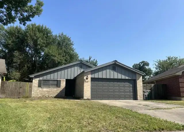 Property at 517 Versailles St, Victoria, TX, 77904, 2 beds, 2 baths, [object Object]