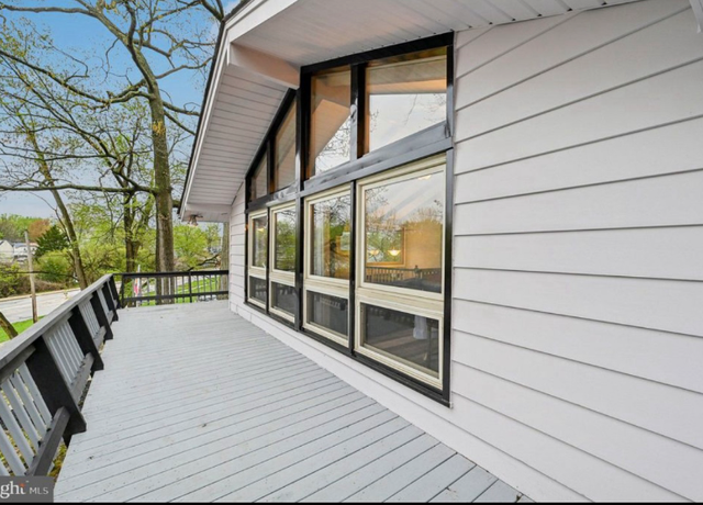 Photo of 1011 Duvall Hwy, Pasadena, MD 21122