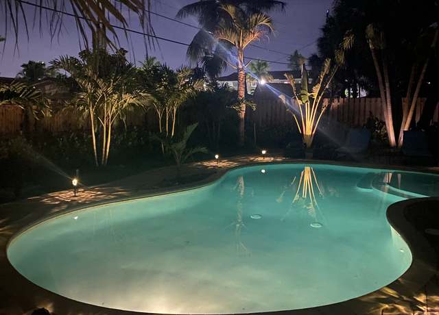 Photo of 808 SE 13th Ct, Deerfield Beach, FL 33441