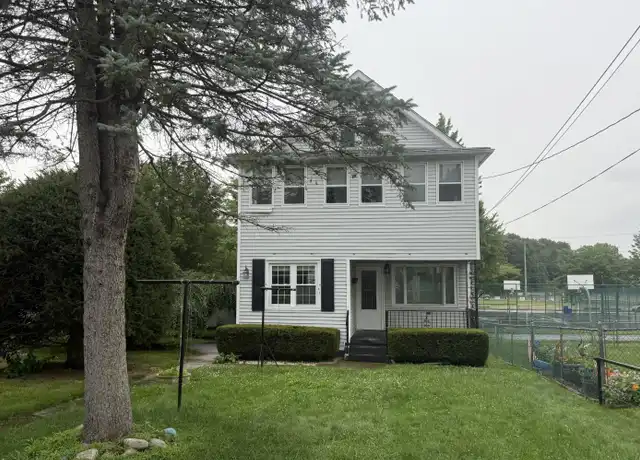 Property at 1906 Farr St Unit 2, Scranton, PA, 18504, 2 beds, 1 bath, [object Object]