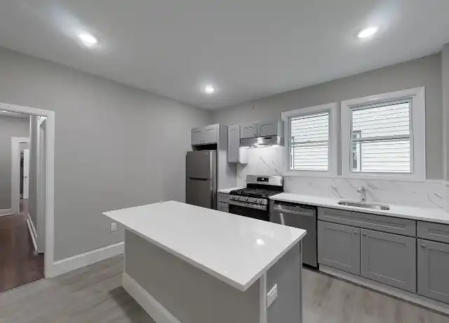 Property at 7 Lombardy Pl Unit 1, Maplewood, NJ, 07040, 2 beds, 1 bath, [object Object]