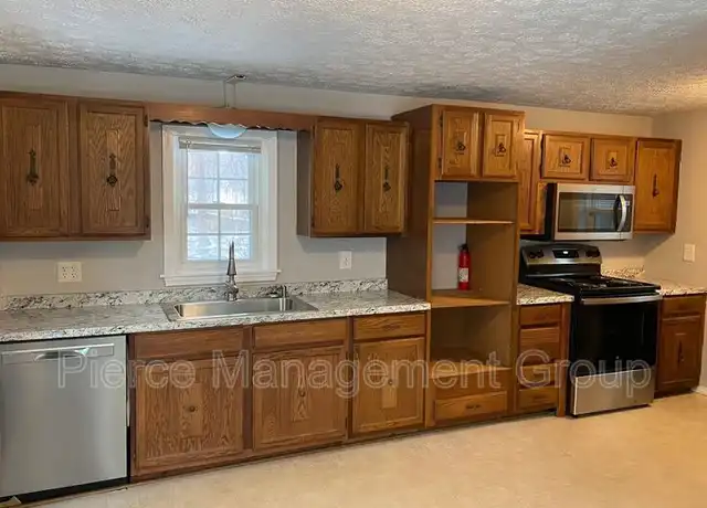 Property at 939 Maplewood Ave Apt 1, Portsmouth, NH, 03801, 2 beds, 1 bath, [object Object]