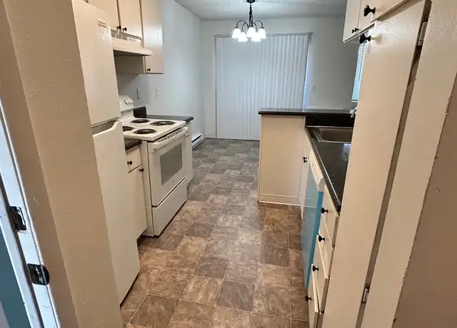 Property at 700 Crater Lake Ave Unit 7, Medford, OR, 97504, 1 bed, 1 bath, [object Object]