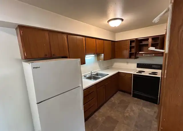 Property at 3825 Robert Pl Unit 10, Stevens Point, WI, 54481, 2 beds, 1 bath, [object Object]