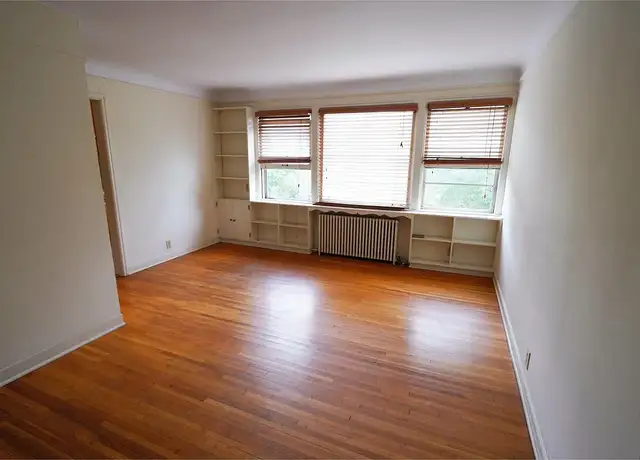 Photo of 555 Cleveland Ave S, St Paul, MN 55116