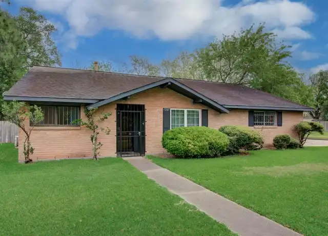 Property at 12027 Hillcroft Ave, Houston, TX, 77035, 3 beds, 2 baths, [object Object]