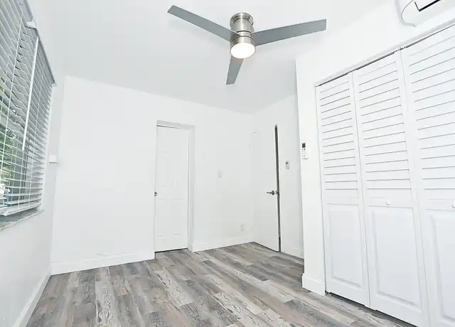 Property at 270 NW 43rd St, Oakland Park, FL, 33309, 1 bed, 1 bath, [object Object]