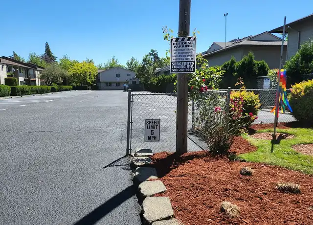 Property at Emerald East Apartments - 324 NE 100th Ave, Portland, OR, 97220, 0-3 beds, 1 bath, [object Object]