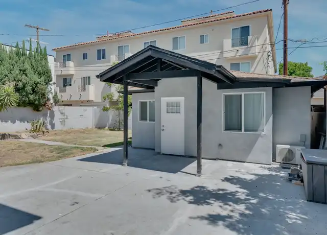 Property at 15011 W Hartsook St, Sherman Oaks, CA, 91403, 1 bed, 1 bath, [object Object]