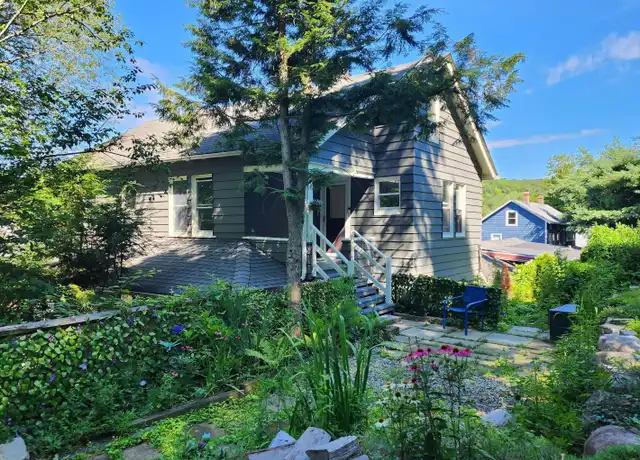 Property at 54 W Branchville Rd, Ridgefield, CT, 06877, 2 beds, 1 bath, [object Object]