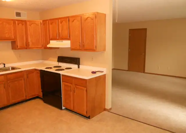 Property at 1604 S 13th St Unit 4, Herrin, IL, 62948, 2 beds, 1 bath, [object Object]