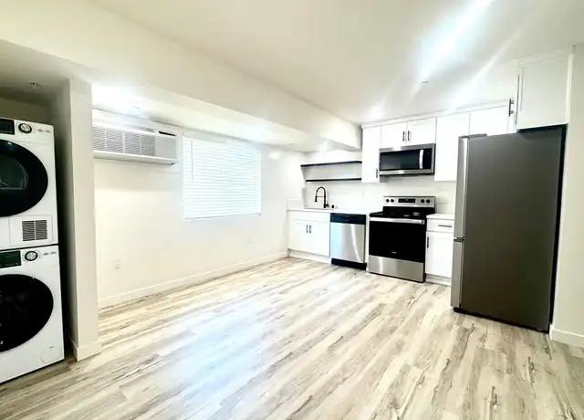 Property at 1478 Hornblend St Unit 9, San Diego, CA, 92109, 1 bed, 1 bath, [object Object]