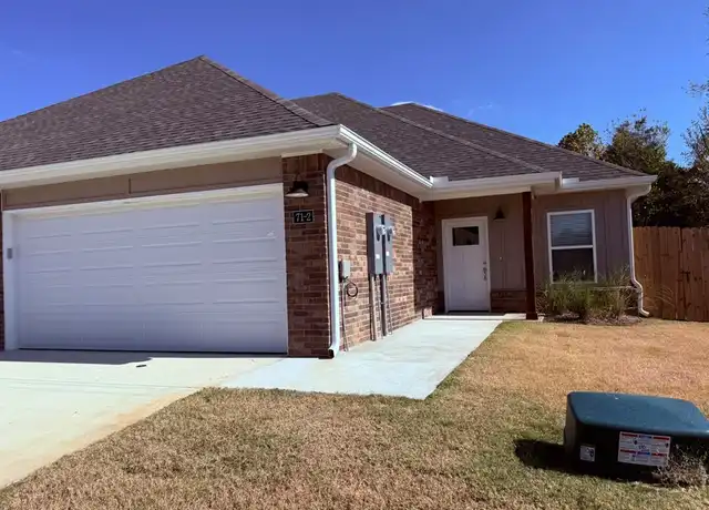 Property at 84 E Bottlebrush Bnd Unit 2, Farmington, AR, 72730, 3 beds, 2 baths, [object Object]