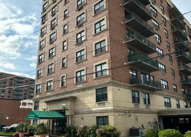 Property at 26 W Broadway Unit 301, Long Beach, NY, 11561, 3 beds, 2 baths, [object Object]