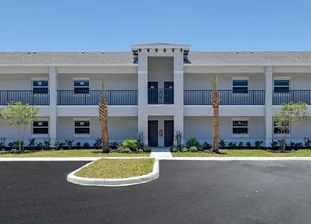 Property at Mayfair Apartments - 1800 Nebraska Ave, Fort Pierce, FL, 34950, 3 beds, 2 baths, [object Object]