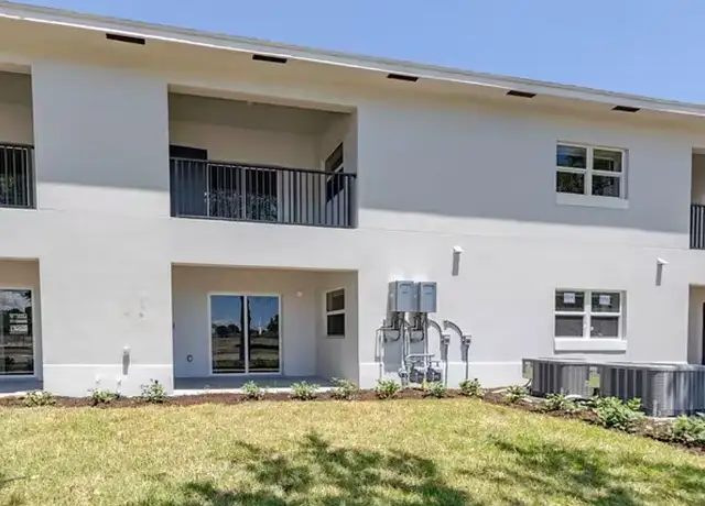 Photo of 1800 Nebraska Ave, Fort Pierce, FL 34950