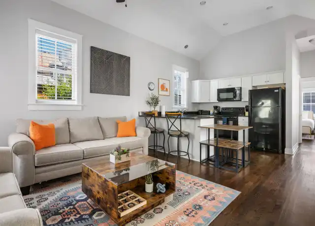 Property at 23 H St, Charleston, SC, 29403, 2 beds, 2 baths, [object Object]