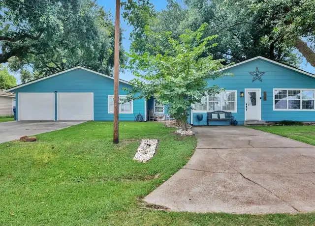 Property at 683 Water View Dr, Livingston, TX, 77351, 3 beds, 2 baths, [object Object]