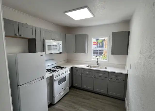 Property at 615 Dora St Unit AUNIT A, New Smyrna Beach, FL, 32168, 1 bed, 1 bath, [object Object]