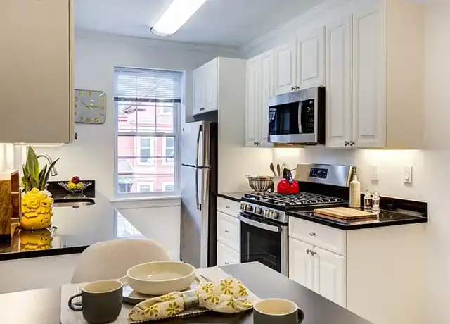 Property at Auburn Harris Courtyard Apartments - 37 Auburn St, Brookline, MA, 02446, 1 bed, 1 bath, [object Object]