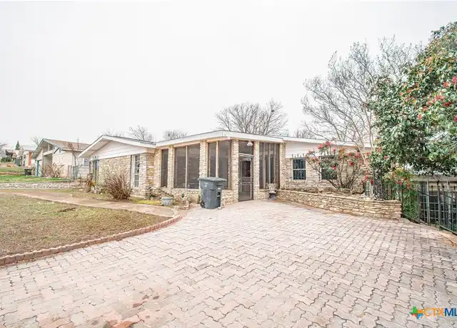 Property at 1806 Glendale Dr, Killeen, TX, 76549, 6 beds, 3 baths, [object Object]