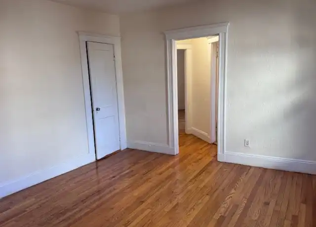 Property at 106 Fellsway W Unit 24, Medford, MA, 02155, 1 bed, 1 bath, [object Object]